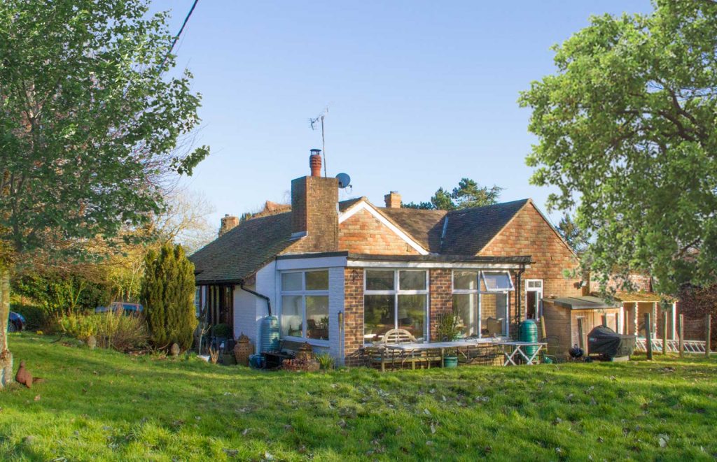 Cottage-Outside-Shot-Flat–IMG_8783